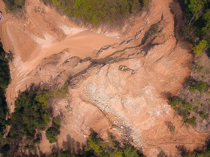 Mỏ cát thạch anh dồi dào tại Hoàng Liên Sơn