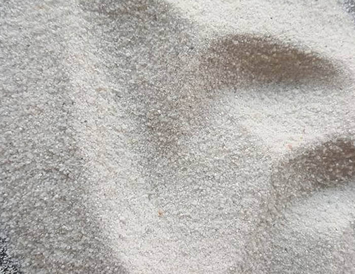 Cát thạch anh giá rẻ thường tỉ lệ hạt không đều
